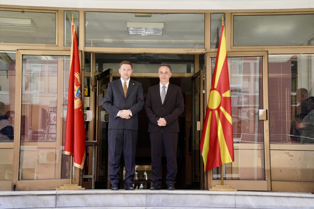 Šimun u Skoplju: Sastanak s ministrom zdravlja i posjeta „Alkaloidu“