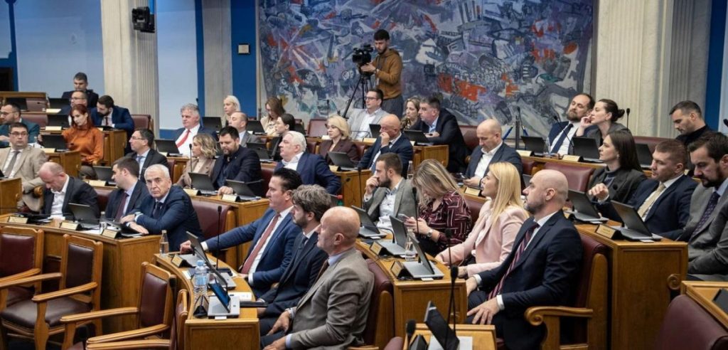 Poslanici za tri mjeseca potrošili 200.000 eura na putovanja: Stojović najviše – preko 36.000