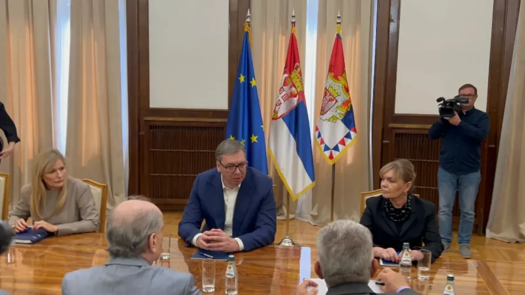 Vučić nastavlja konsultacije, razgovarao sa predstavnicima PUPS i mi – glas iz naroda