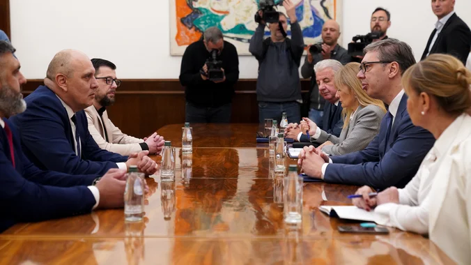 vucic i sindikat sloga