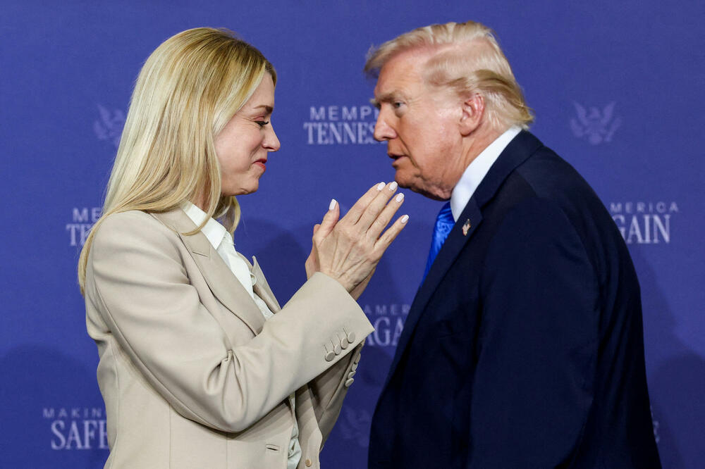 Tramp smijenio Pam Bondi sa mjesta državne tužiteljke