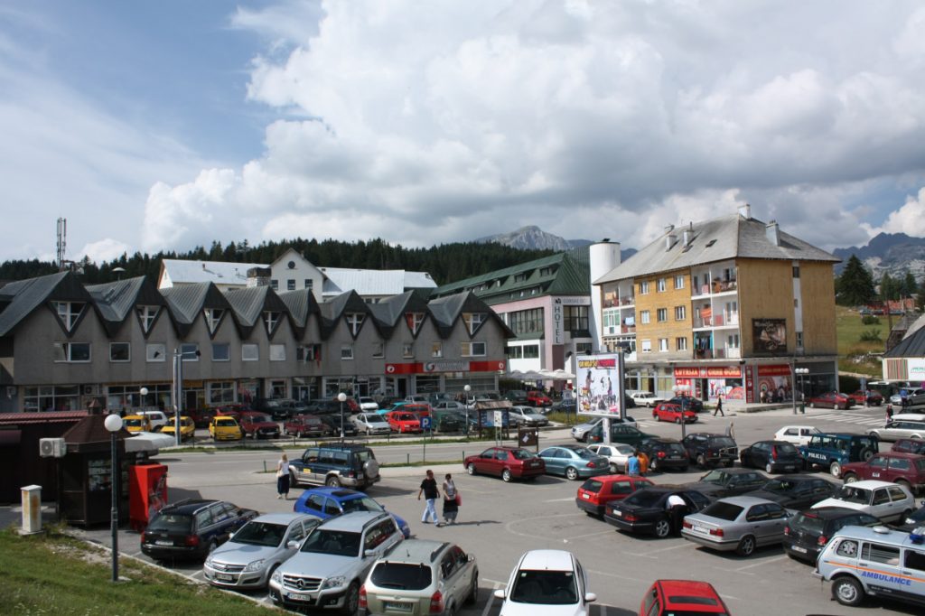 Gdje je najjeftinija kvadratura? Tuzi spuštaju cijene, na Žabljaku vrtoglav skok
