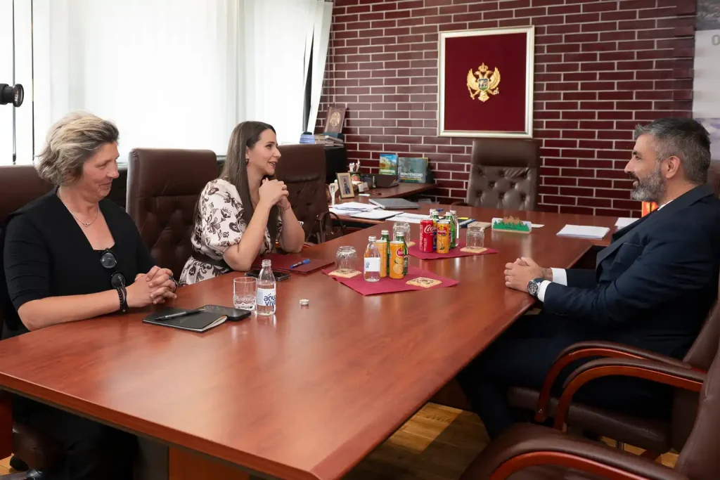 Adžović i Žugić obilježili početak radova na novom administrativnom objektu u Žabljaku