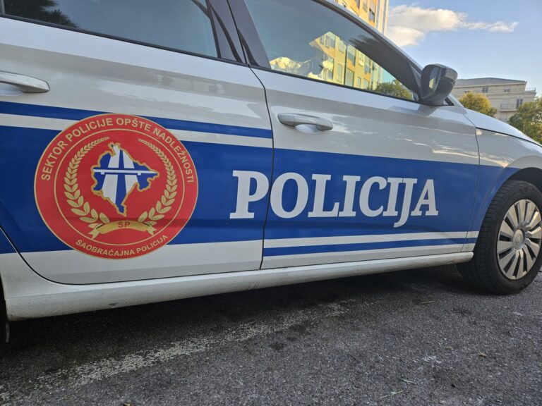 policija
