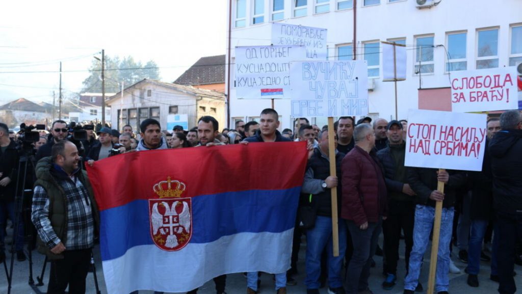 Još jedan udar na Srbe na KiM: Policija tzv. Kosova upala u ambulantu u Obiliću