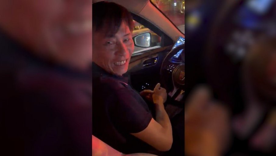 „VUČIĆI, VUČIĆI“: Kineski taksista oduševljen snimkom predsjednika Srbije! (VIDEO)