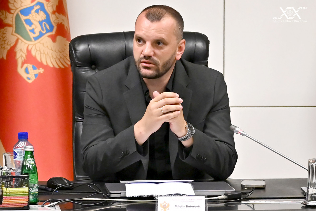 FOTO(1)