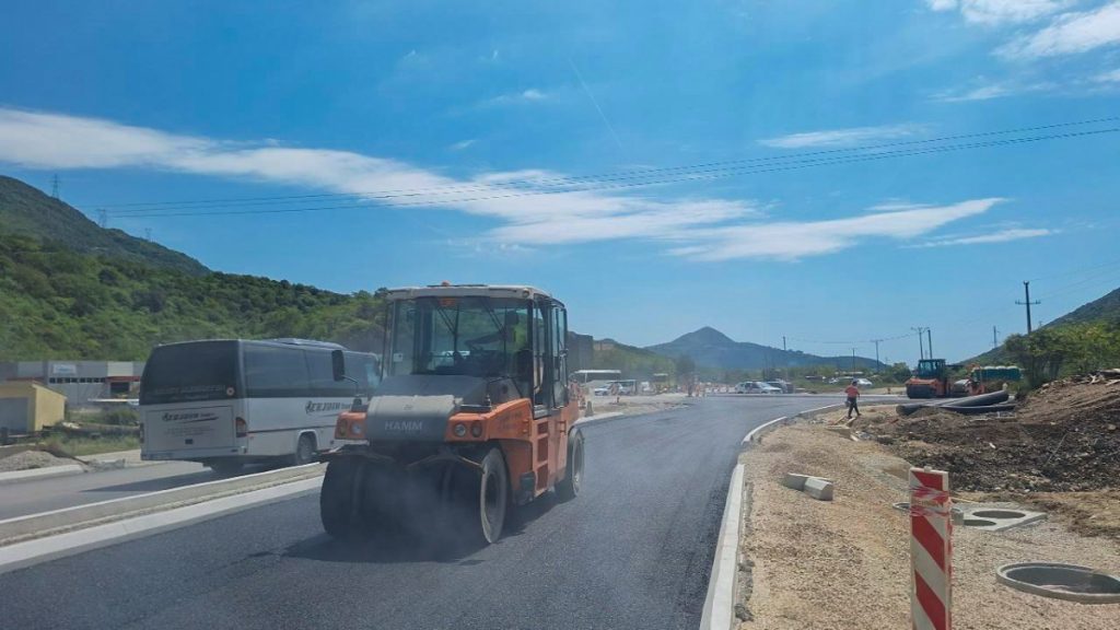 Radulović saopštio: Bulevar Tivat–Jaz završen 88%, asfaltiran još jedan dio trase