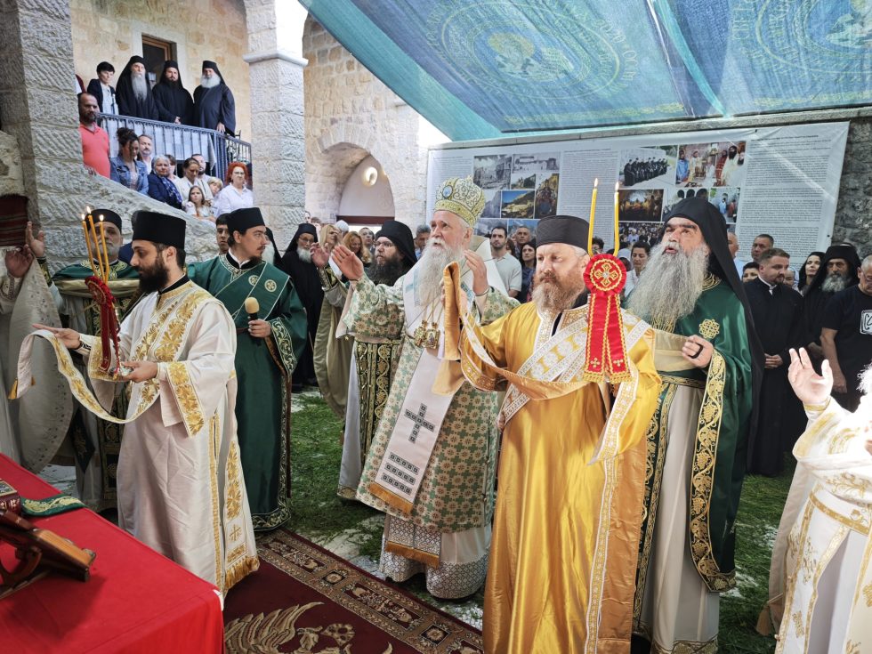 Mitropolit Joanikije u Stanjevićima: Gospod nije samo osnažio svoje svete apostole, nego osnažuje Crkvu svoju na isti način kroz sva vremena