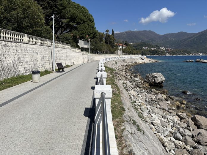 Parking servis Herceg Novi uvodi potapajuće stubiće na šetalištu od 8. juna