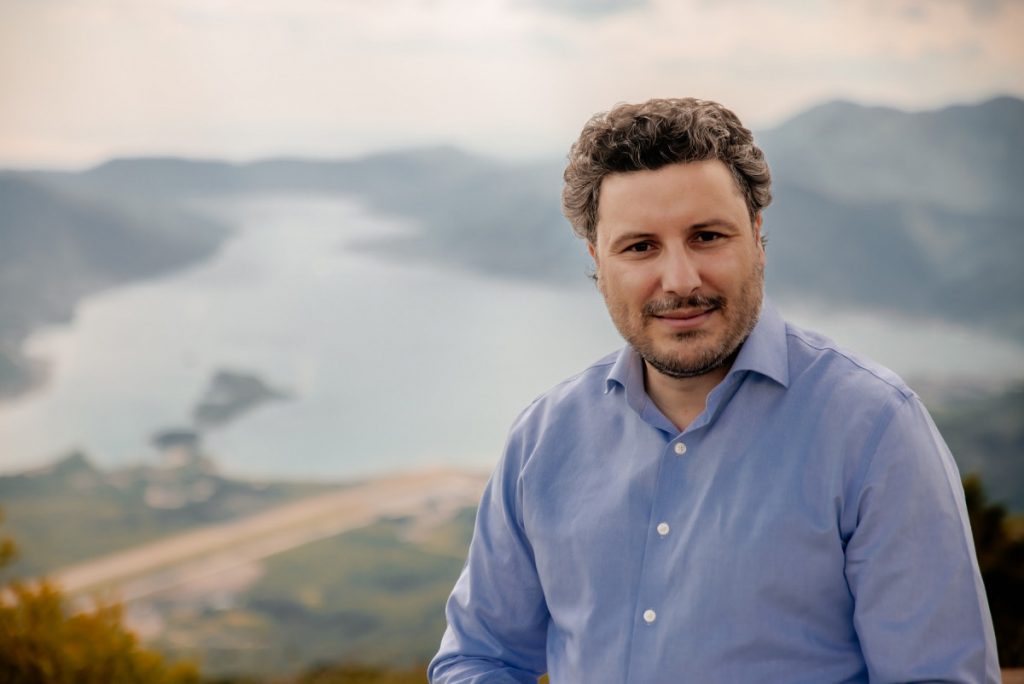 Abazović: Ne trošimo vrijeme na podjele, razvijajmo državu u kojoj će biti čast živjeti