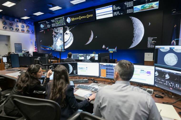 NASA i Amerikanci u panici: „Kinezi bi već 2027. mogli da pošalju ljude u Mjesečevu orbitu“