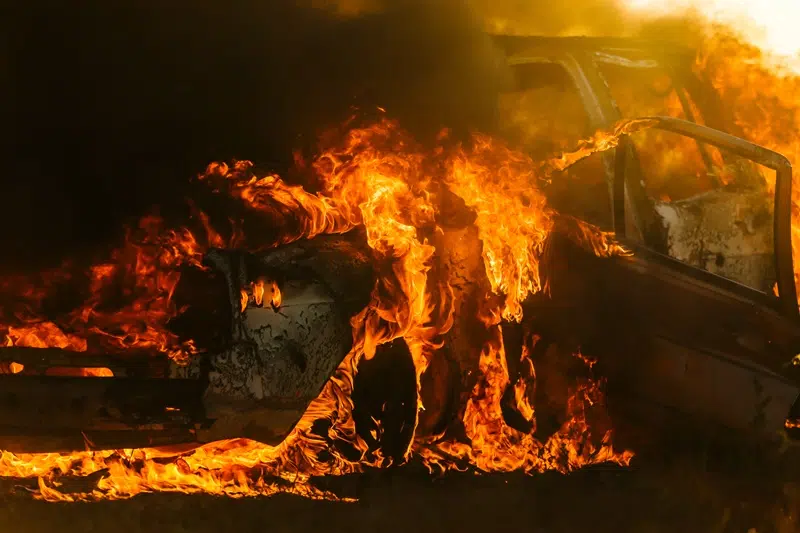 car-engulfed-in-flames