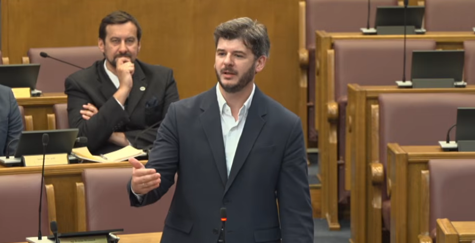 Čarapić opoziciji: Oduprite se uticaju Mila Đukanovića, Crnogorci ne ljube lance!