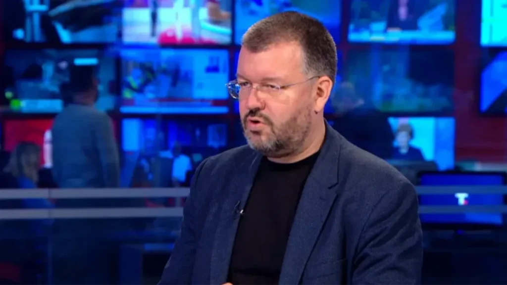 Čedomir Antić raznio blokadere: Traže vlast, a kriju i ime i lice