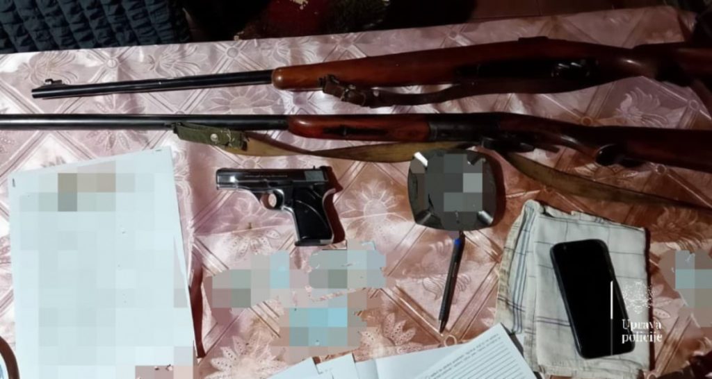 Policija pretresla vikendicu bezbjednosno interesantnog lica na Veruši: Ponađene puške i pištolji