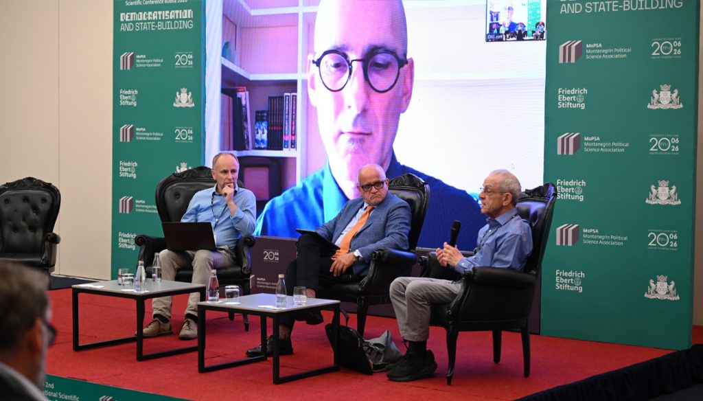 Stručnjaci na panelu u Podgorici: Svijet ulazi u postliberalni poredak, demokratija pod pritiskom, Zapadni Balkan posebno osjetljiv na globalne promjene
