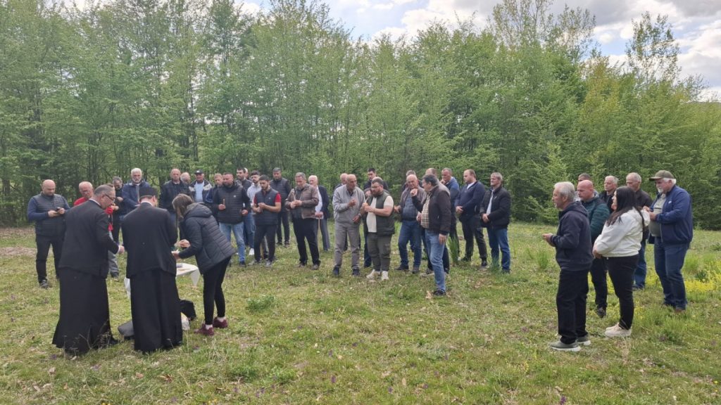 U selu Radulice služen pomen za 43 žrtve zločina koji je počinila Handžar divizija (FOTO/VIDEO)