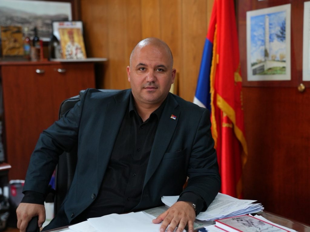 Još jedna bezočna laž „Vijesti“: Vraneš najoštrije demantovao navode da je zahtijevao odobrenje koncerta Baje Malog Knindže