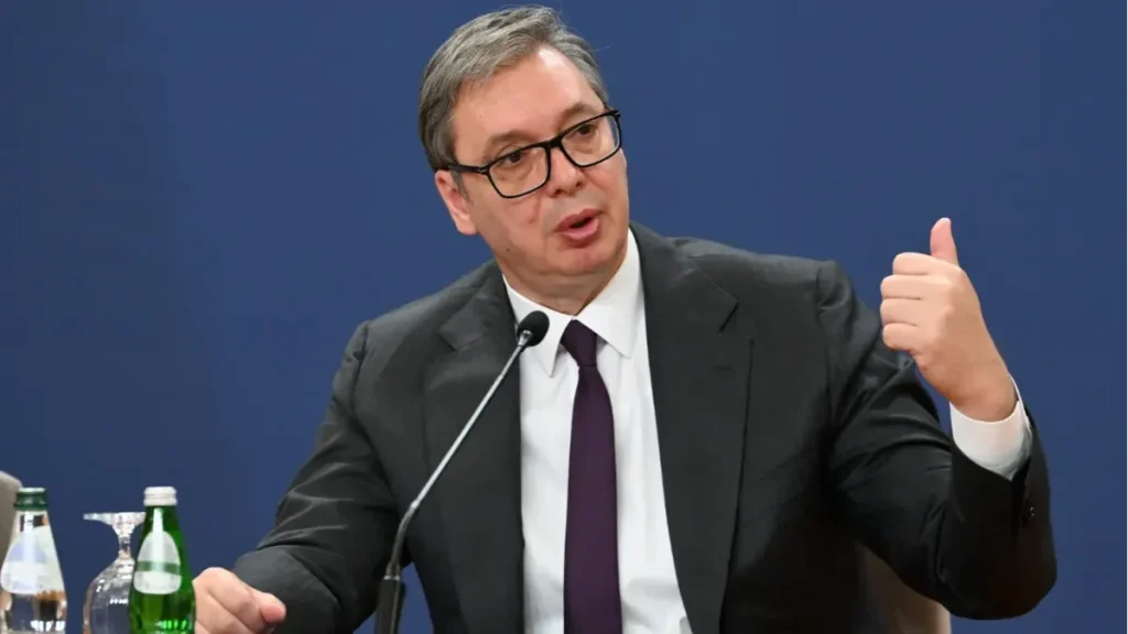 Vučić stigao u Crnu Goru
