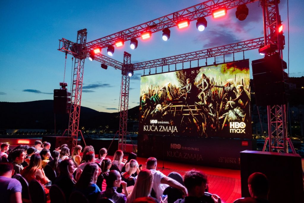 MTEL i HBO Max premijerno prikazali “Kuću Zmaja“ na Luštici (FOTO)