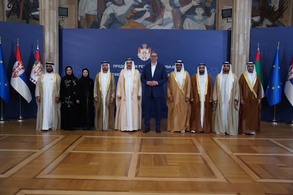 Vučić: Srdačan i sadržajan sastanak u Abu Dabiju – Jačanje partnerstva Srbije i Ujedinjenih Arapskih Emirata