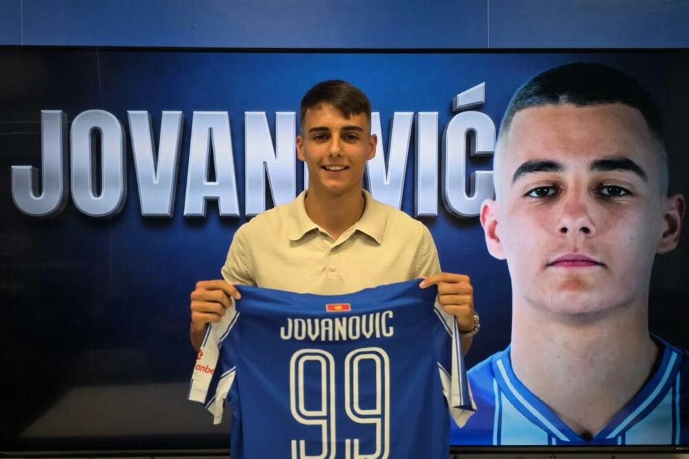 Budućnost vjeruje svojoj djeci: Matija Jovanović potpisao profesionalni ugovor