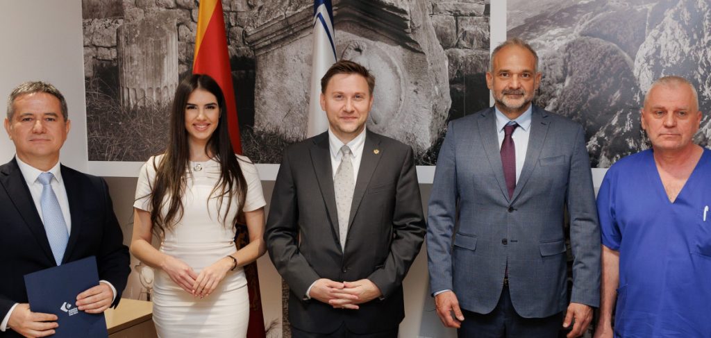 KCCG dobio ginekološku stolicu prilagođenu ženama sa invaliditetom zahvaljujući inicijativi Andree Nikolić i donaciji Sava osiguranja