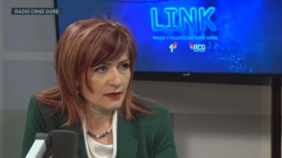 Simović Zvicer: Državnim službenicima radni odnos treba da prestaje sa 67, a ne sa 66 godina