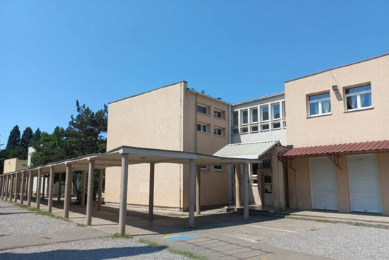 Raspisan tender za sanaciju enetrijera OŠ ,,Vuk Karadžić” u Podgorici