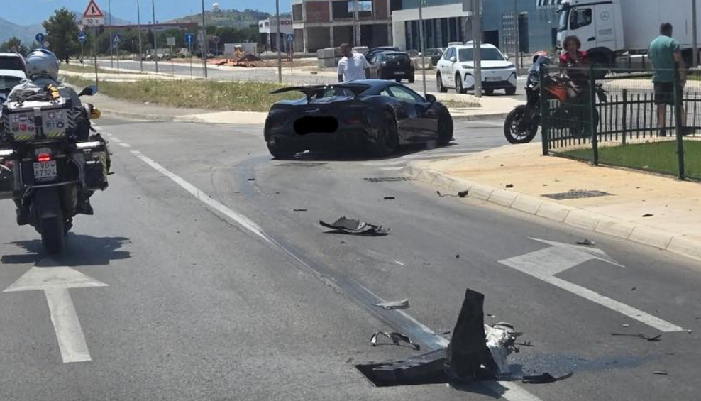 Zbog otvorene šahte, uništio automobil vrijedan pola miliona evra