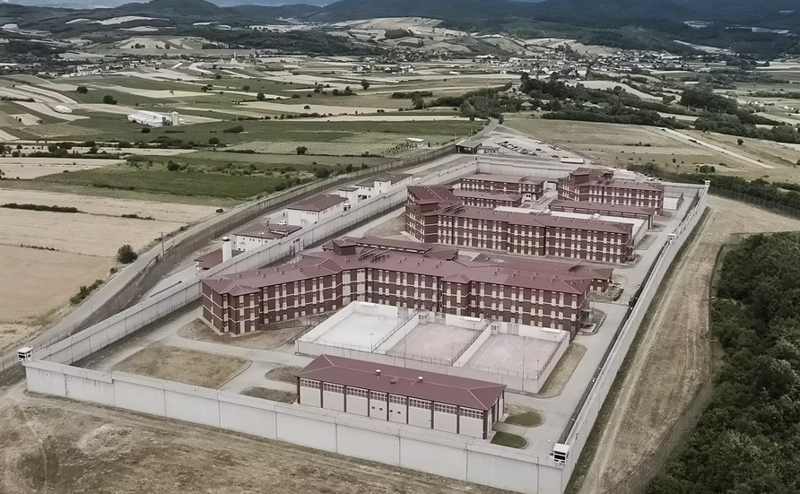 Bez dokaza i vještačenja: Pred sudom lažne države održano ročište protiv Nadice Čepkenović