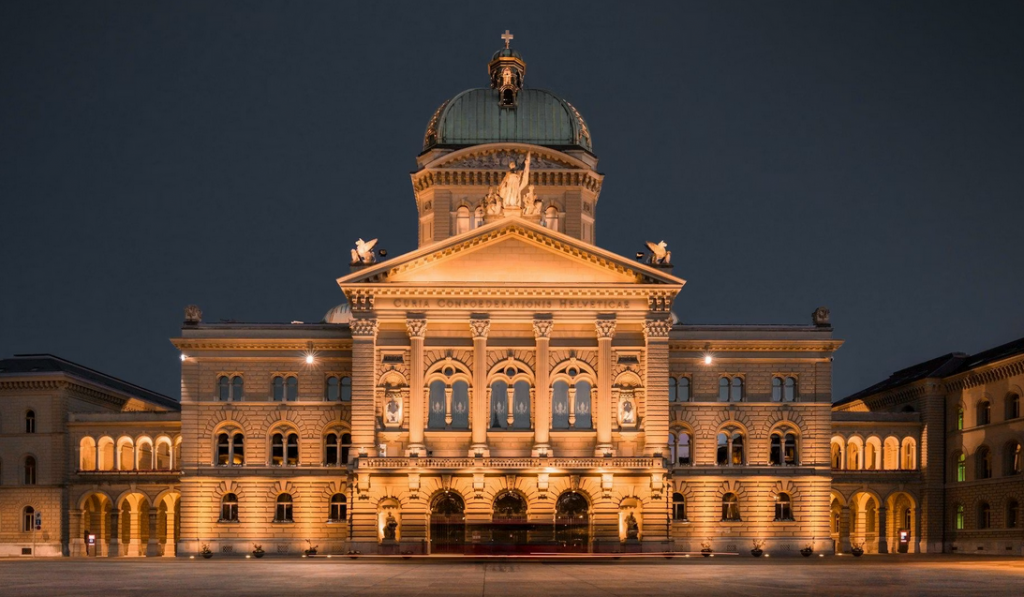 Švajcarska uvodi kazne: 200 franaka za javno prikazivanje nacističkih simbola