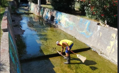 Budva: Radnici Komunalnog preduzeća čistili i uređivali kanale