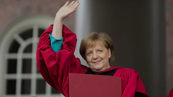 Merkel dobila službeni portret: “Neobično je postajati dio istorije”