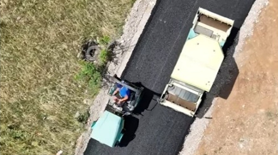 Putevi intenzivno rade na sanaciji putne infrastrukture u Botunu