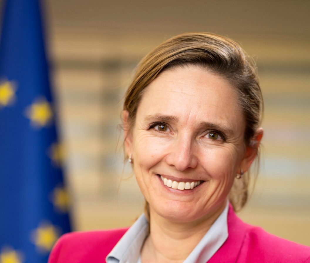 Ko je Emili Rakhorst, nova šefica EULEKS-a na Kosovu i Metohiji?