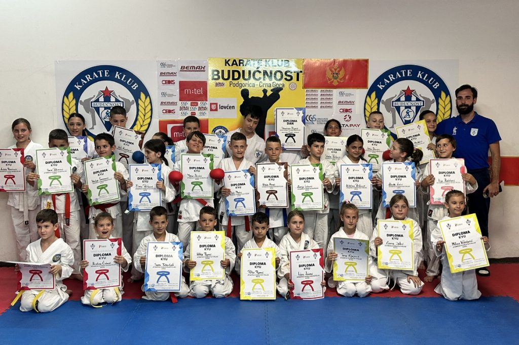 Karate klub Budućnost Bemax uspješno završio prvi dio sezone: Osvojene 132 medalje