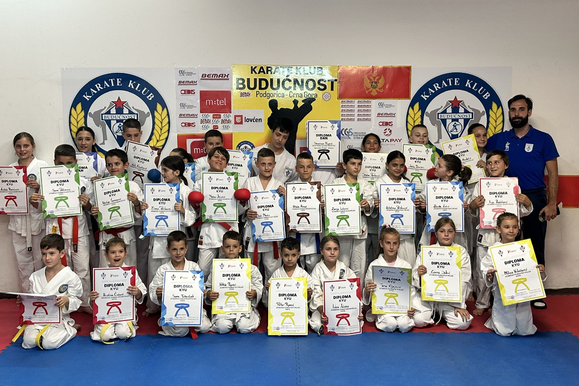 Karate klub Budućnost Bemax uspješno završio prvi dio sezone: Osvojene 132 medalje