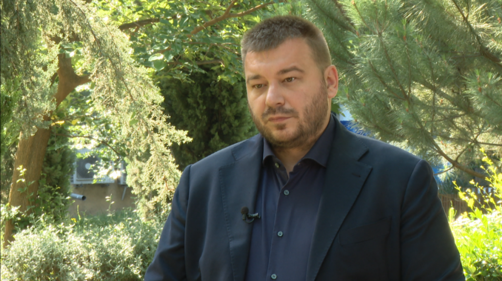 Krstović o krizi u Podgorici: Moramo izaći iz partijskih okvira i stati u cipele građana