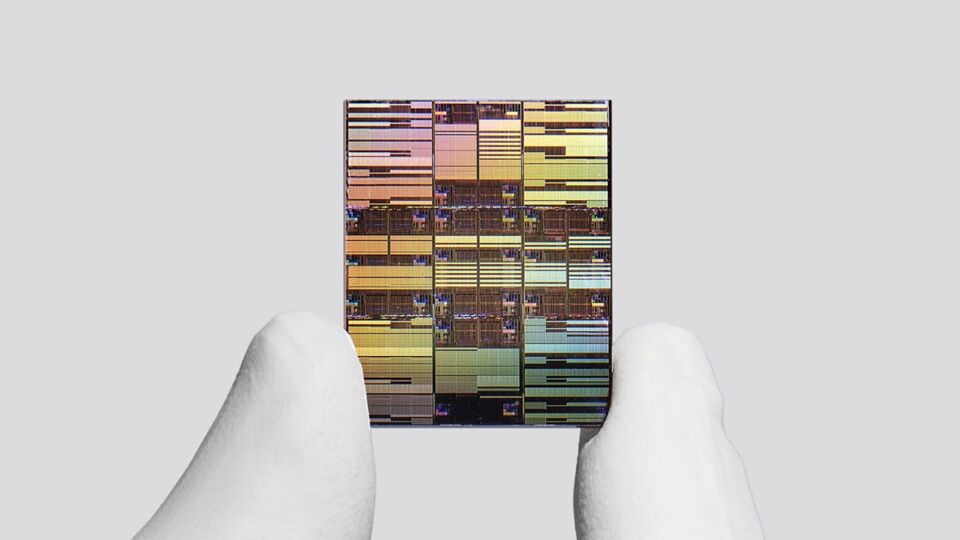 100 milijardi tranzistora na površini ljudskog nokta: IBM prvi u svijetu probio granicu nanometra