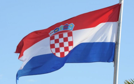 Dok Hrvatska ispostavlja ponižavajuće račune, vlast skreće fokus: Zašto se svakim šamarom iz Zagreba pali medijska lomača protiv Srbije?