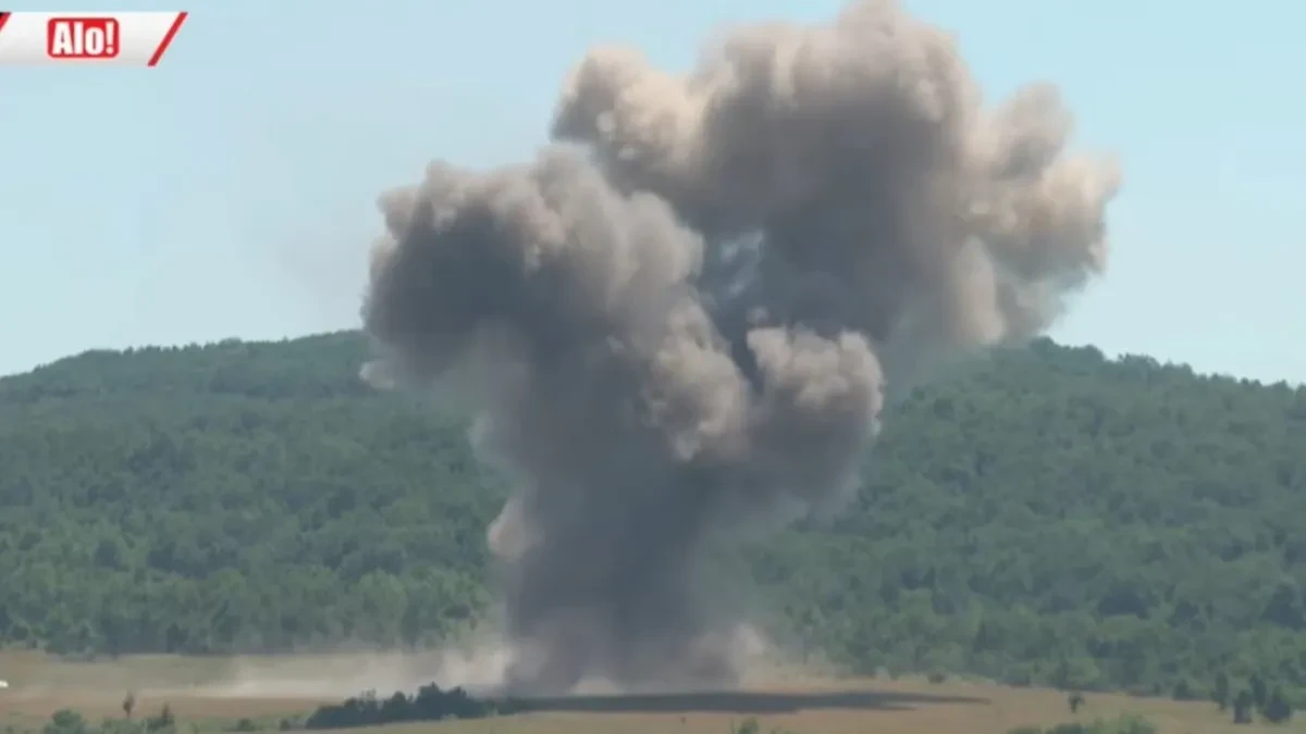 Ovako bombarduje srpski „Orao“! Vučić nadgleda moć Vojske Srbije na Pasuljanskim livadama