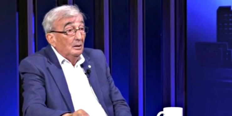 Htio da udari na Vučića, a nahvalio ga kao niko! Blokaderski profesor priznao ono što ni njegovi saborci nijesu smjeli da kažu