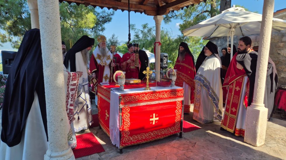 Mitropolit Joanikije na Miholjskoj Prevlaci rukoproizveo jeromonaha Vasilija u čin protosinđela: Jevanđelje nam otkriva smisao života i put ka spasenju