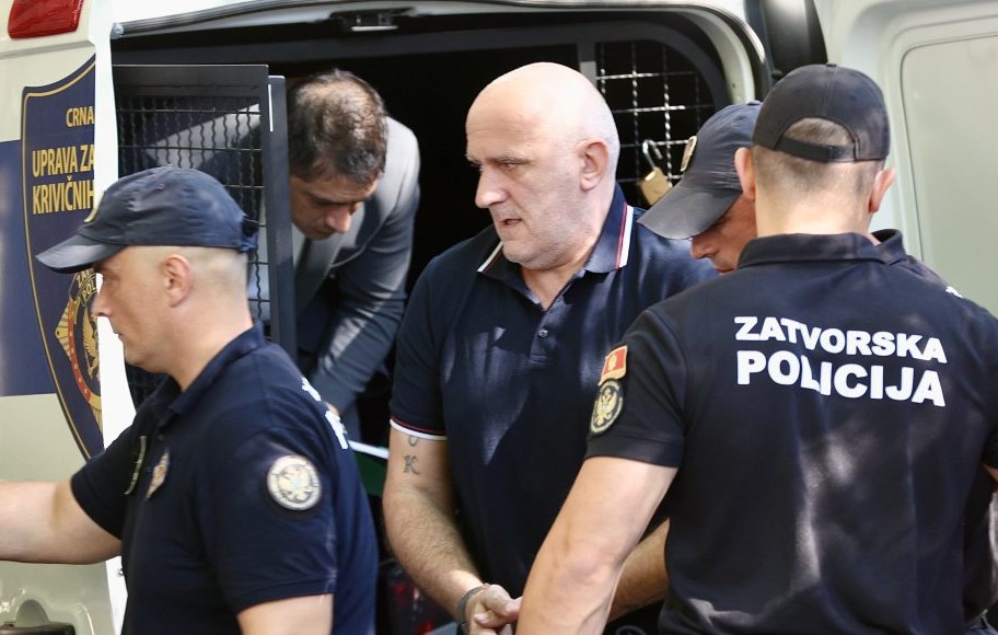 Tužilaštvo ga tereti za dvostruko ubistvo; Vulević je brani ćutanjem!