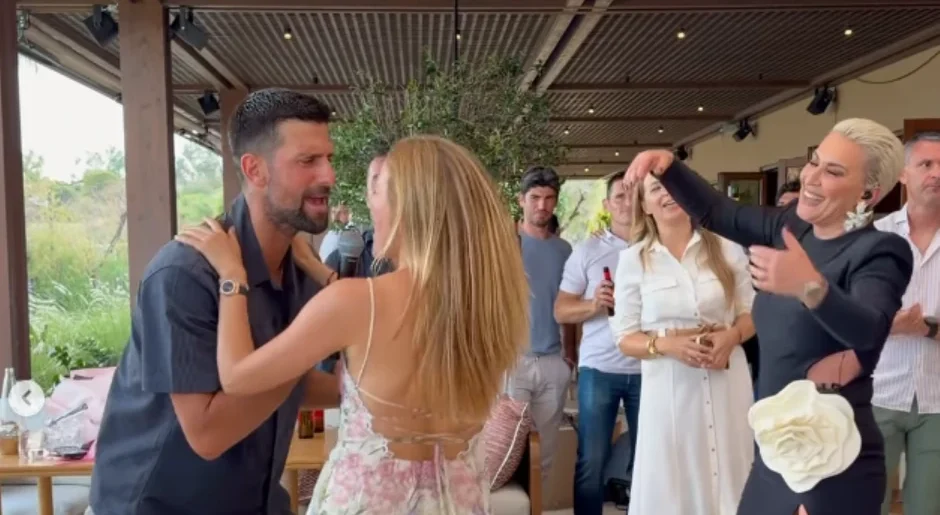 Dronovi parali nebo iznad Grčke: Pogledajte kako je Novak iznenadio Jelenu za jubilarni rođendan