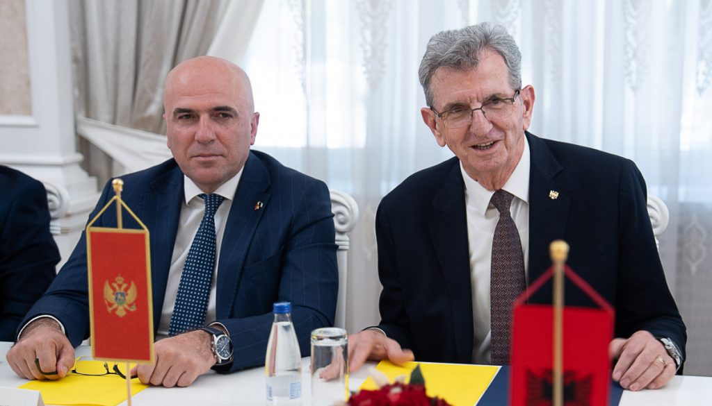 Održan sastanak Grupe prijateljstva sa Odborom za ljudska prava i javno informisanje Parlamenta Republike Albanije (FOTO)