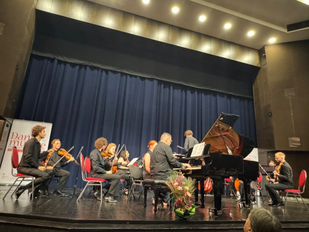 Više od četiri decenije u čast klasike: U Herceg Novom otvoreni 43. Dani muzike (FOTO)