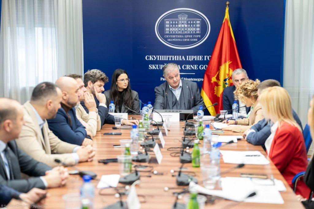 Zakonodavni odbor Skupštine Crne Gore o izmjenama više zakona: Na dnevnom redu pravosuđe, korupcija, zaštita vazduha i bezbjednost snabdijevanja